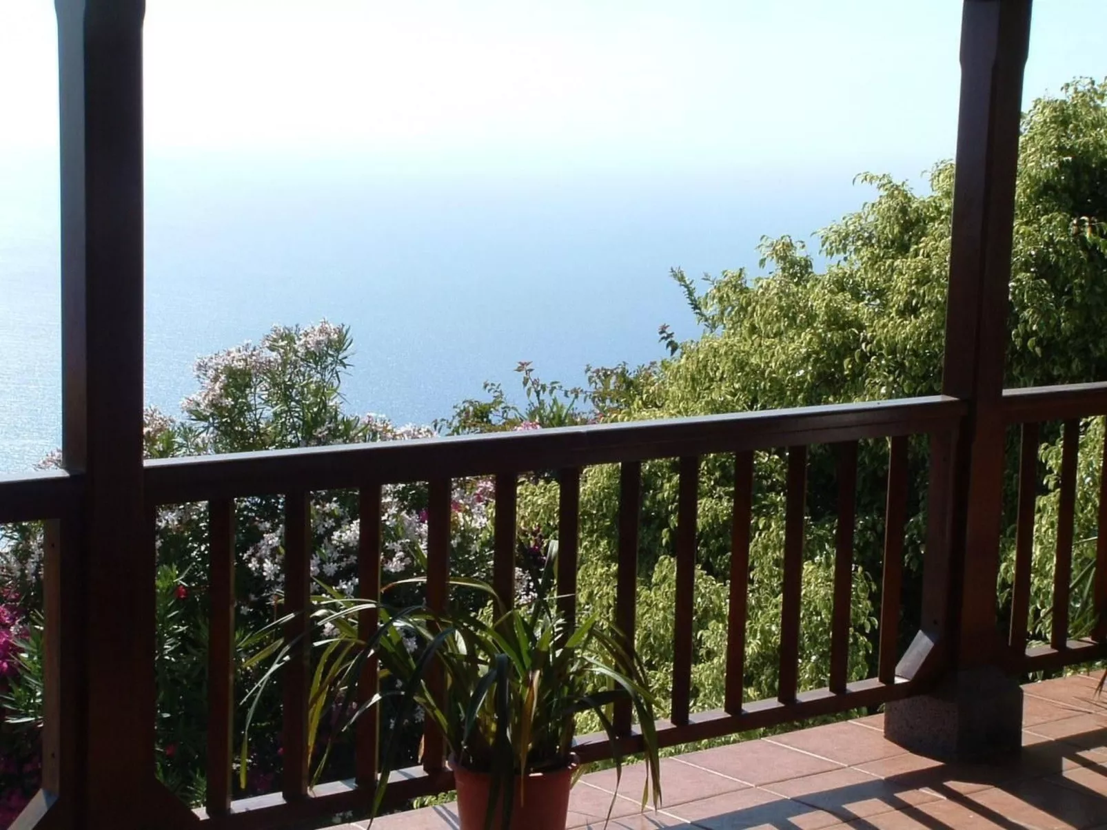 "Las Viñas" mit Wasserblick-Buiten