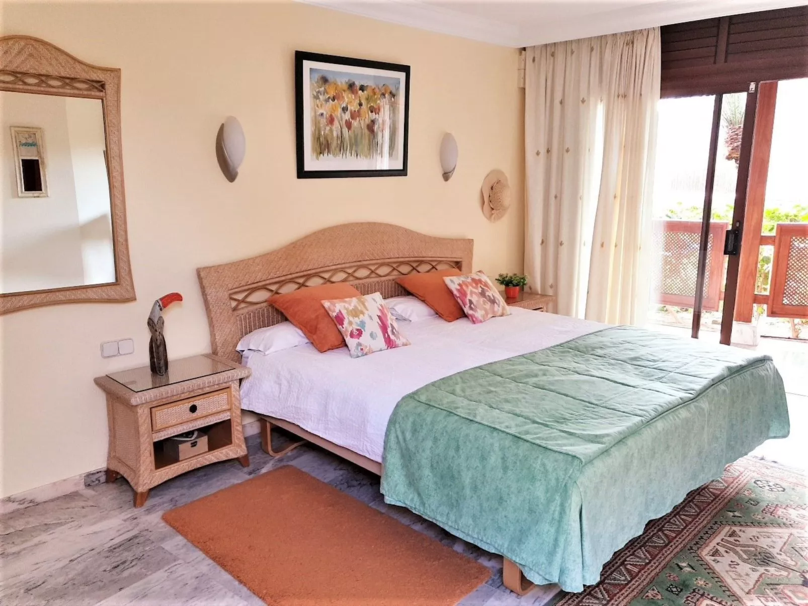 Villa mit Garten, Pool , Grill und Terrasse-Binnen