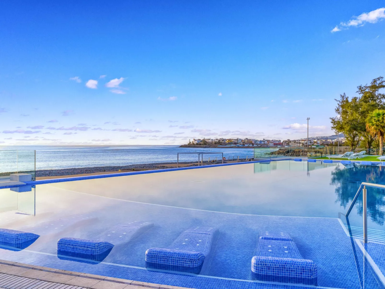 Villa mit Wasserblick-Binnen