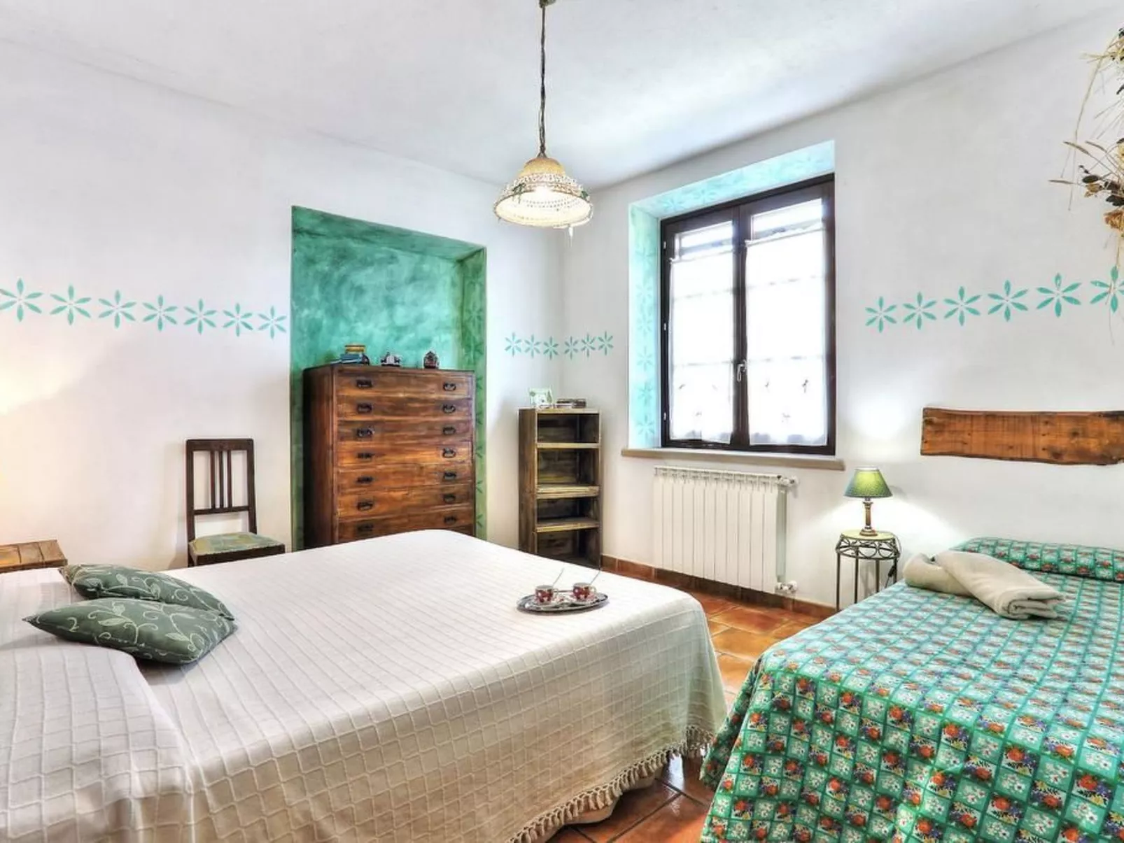 In Pomarance mit Großem gemeinsamem Pool-Image-tags.info