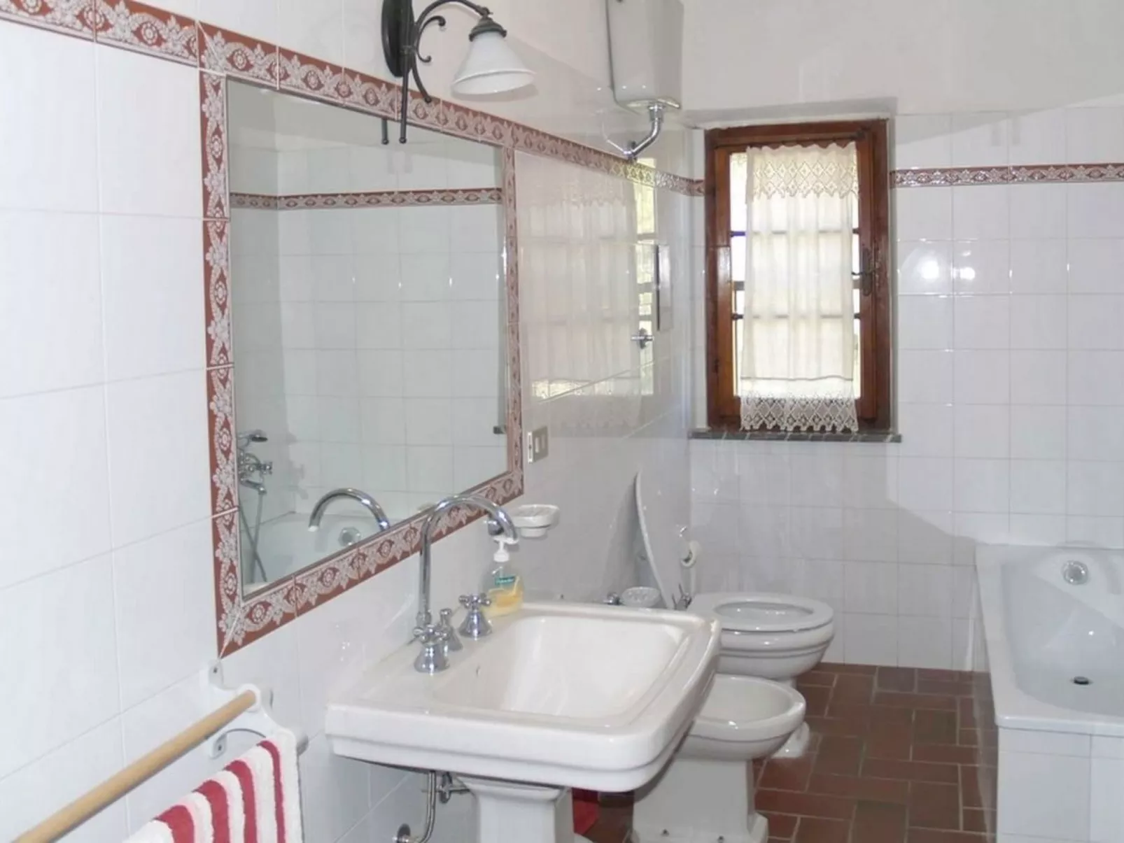 Haus in Marciano mit privatem Parkplatz-Image-tags.info