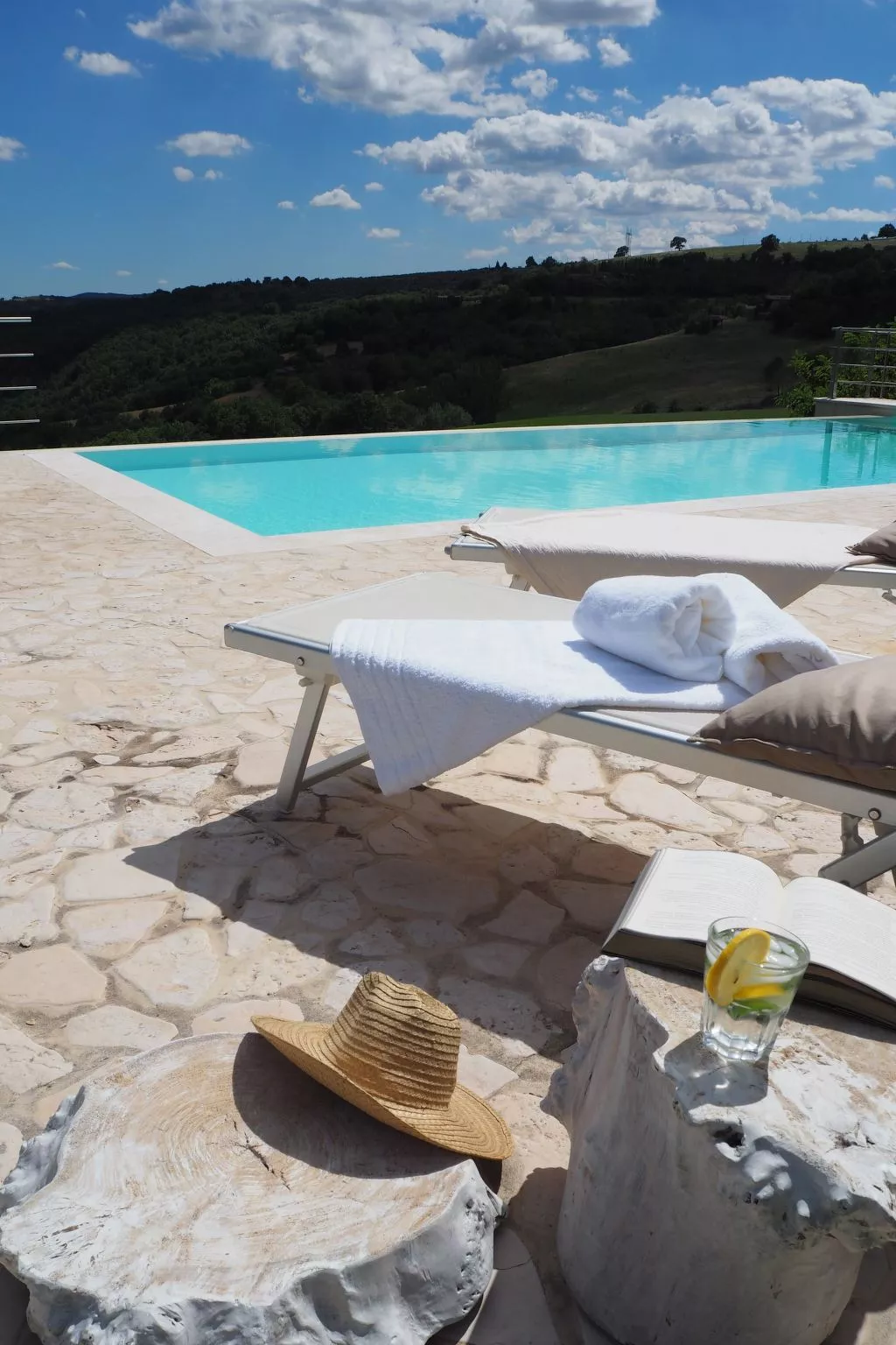 Casale Civitella mit Infinity-Pool-Buiten