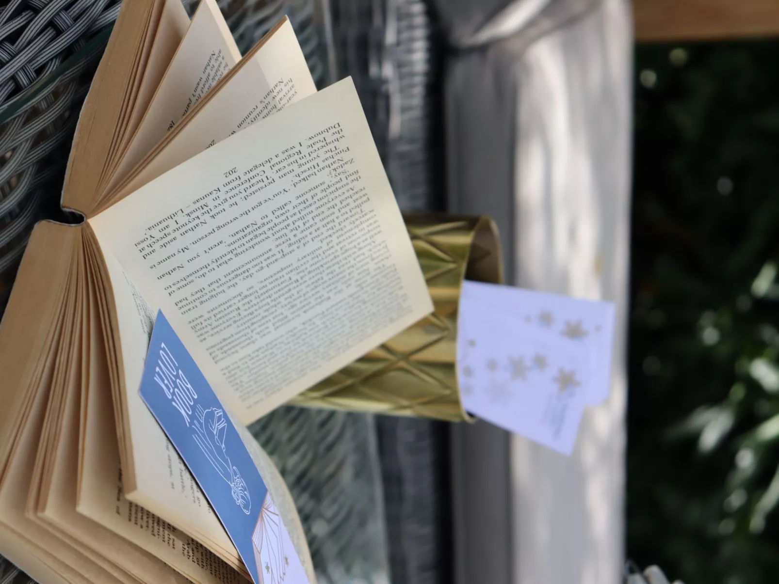 Wohnung mit Privatparkplatz und schöner Aussicht-Buiten