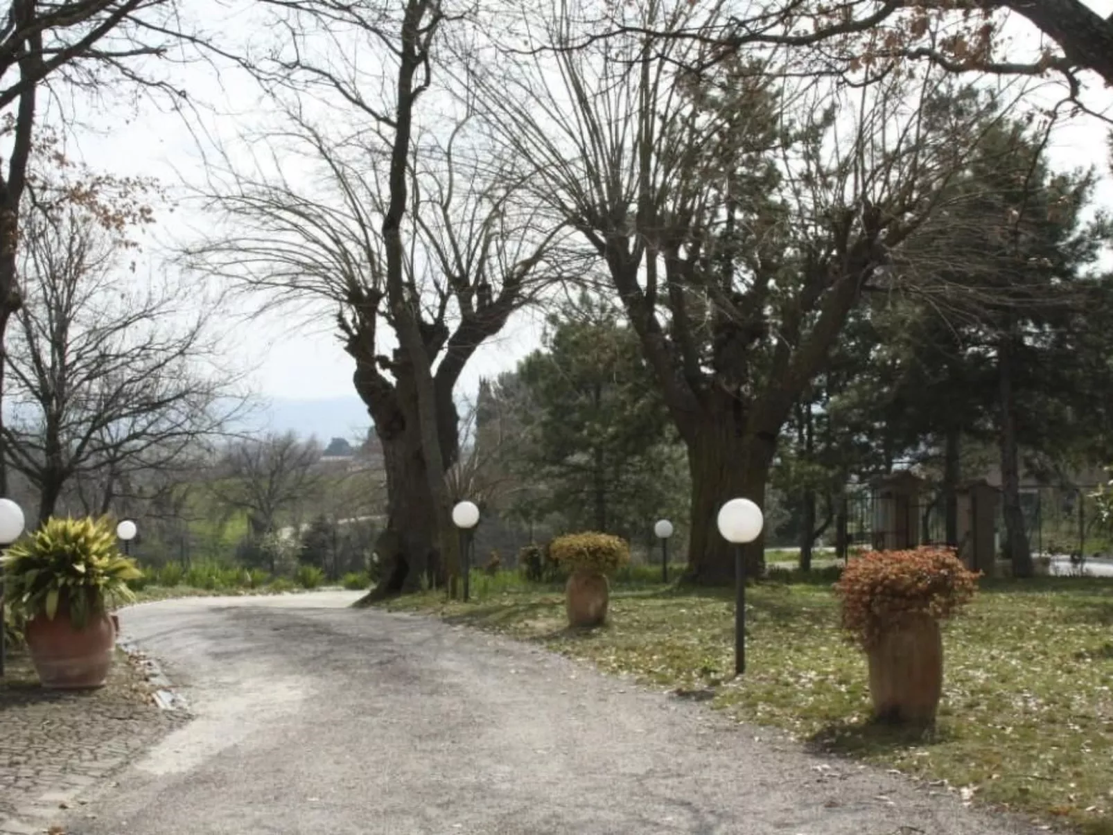 In der Gegend zwischen Meer und Berghang-Buiten