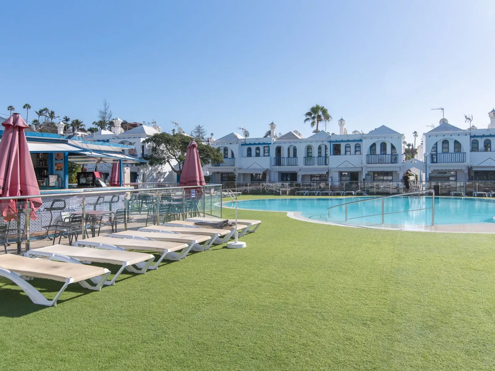 Mit eigenem Garten und Terrasse-Buiten