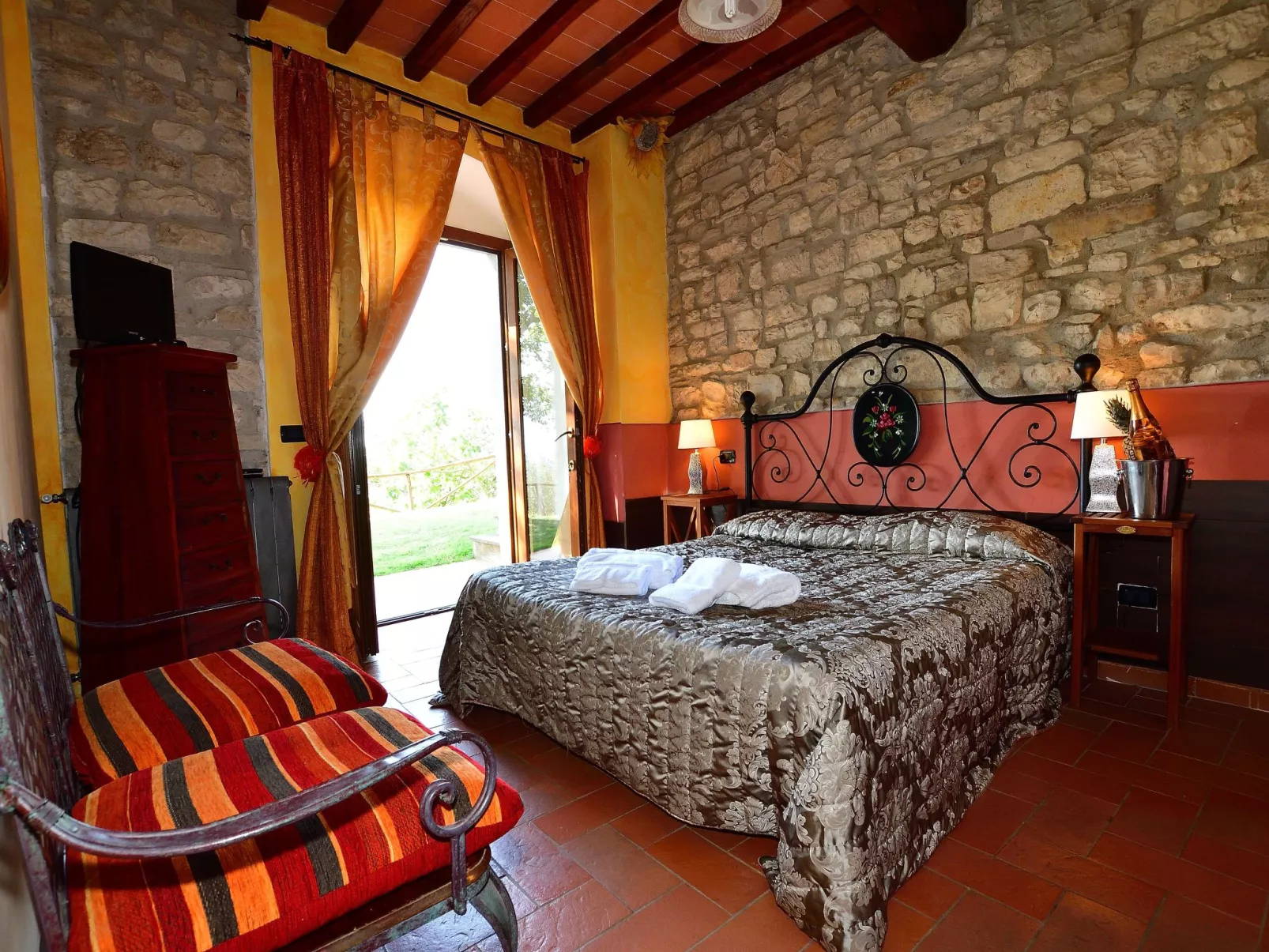 Villa Silvia-Image-tags.info