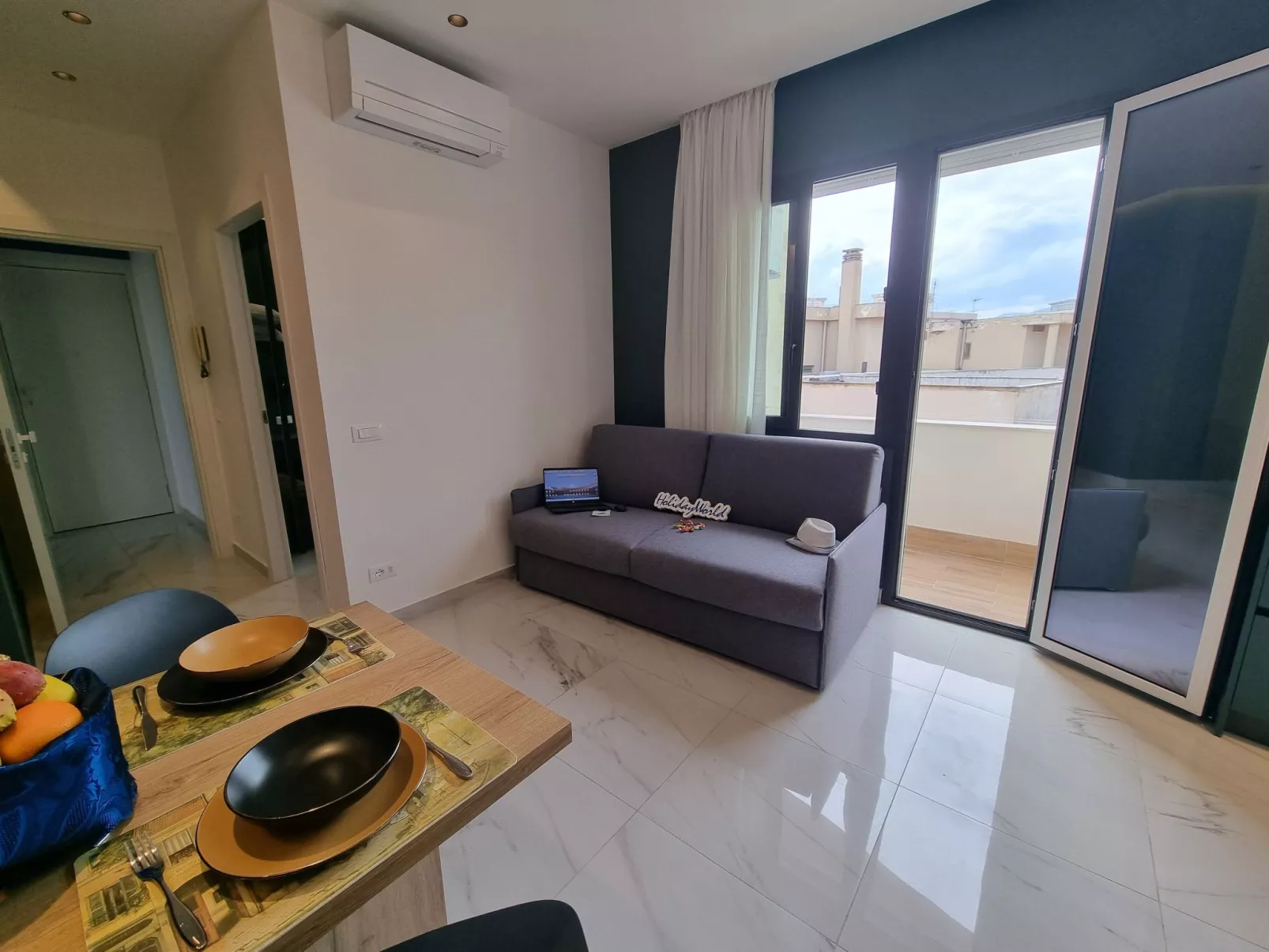 MaXelA Penthouse by Holiday World-Binnen