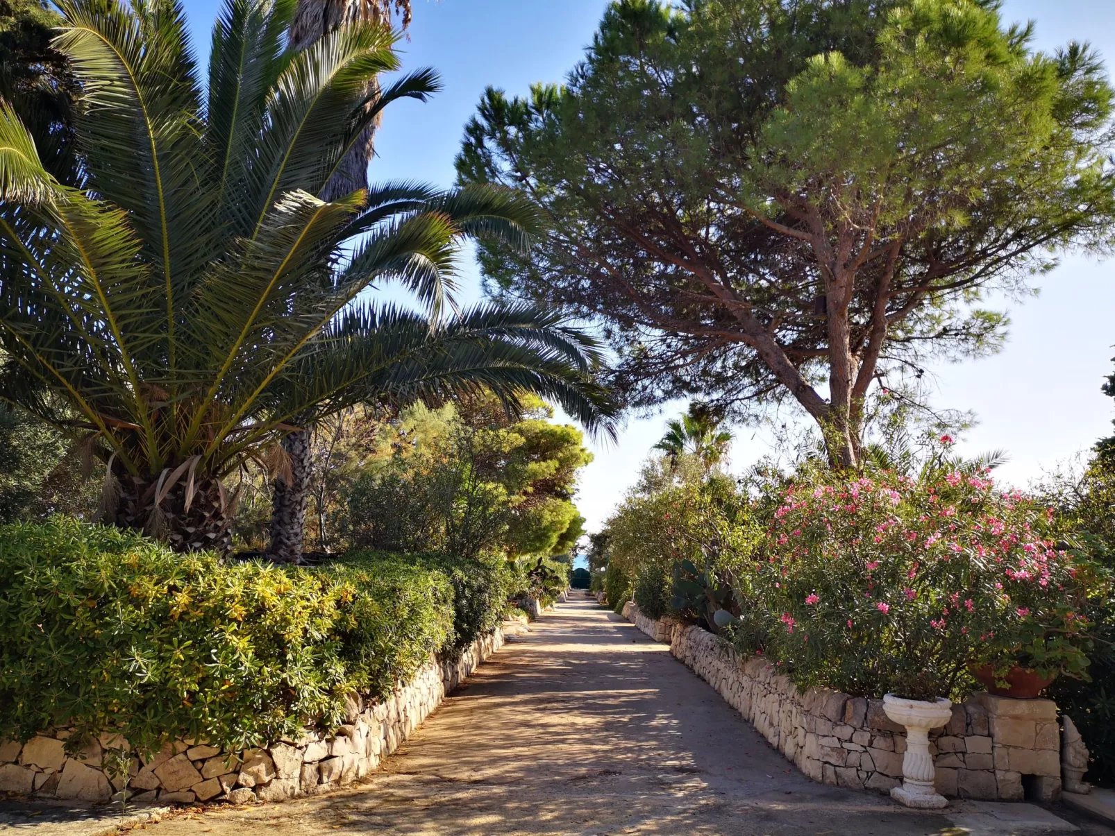 Kleines ruhiges Ferienhaus direkt am Meer-Buiten