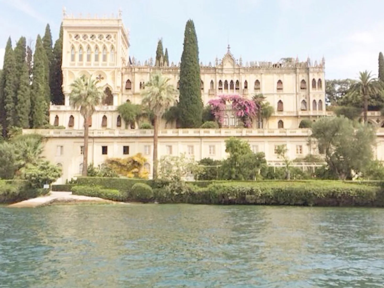 Wohnung 'Girasole' mit Schwimmbad-Buiten