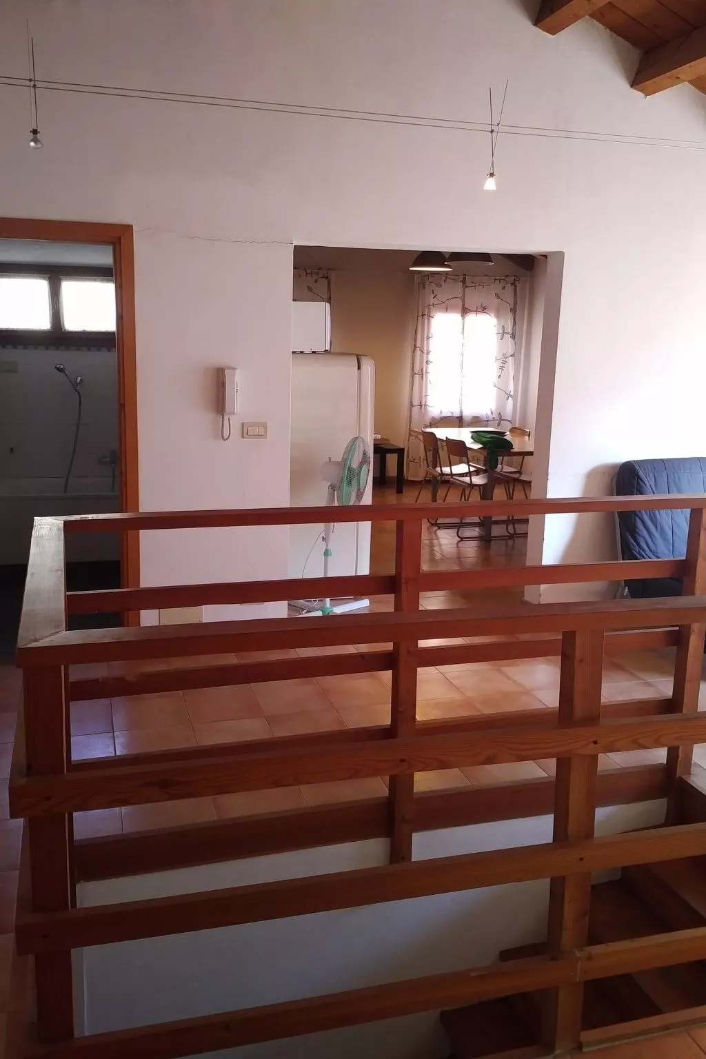 Zweijährige Terrassenwohnung-Binnen