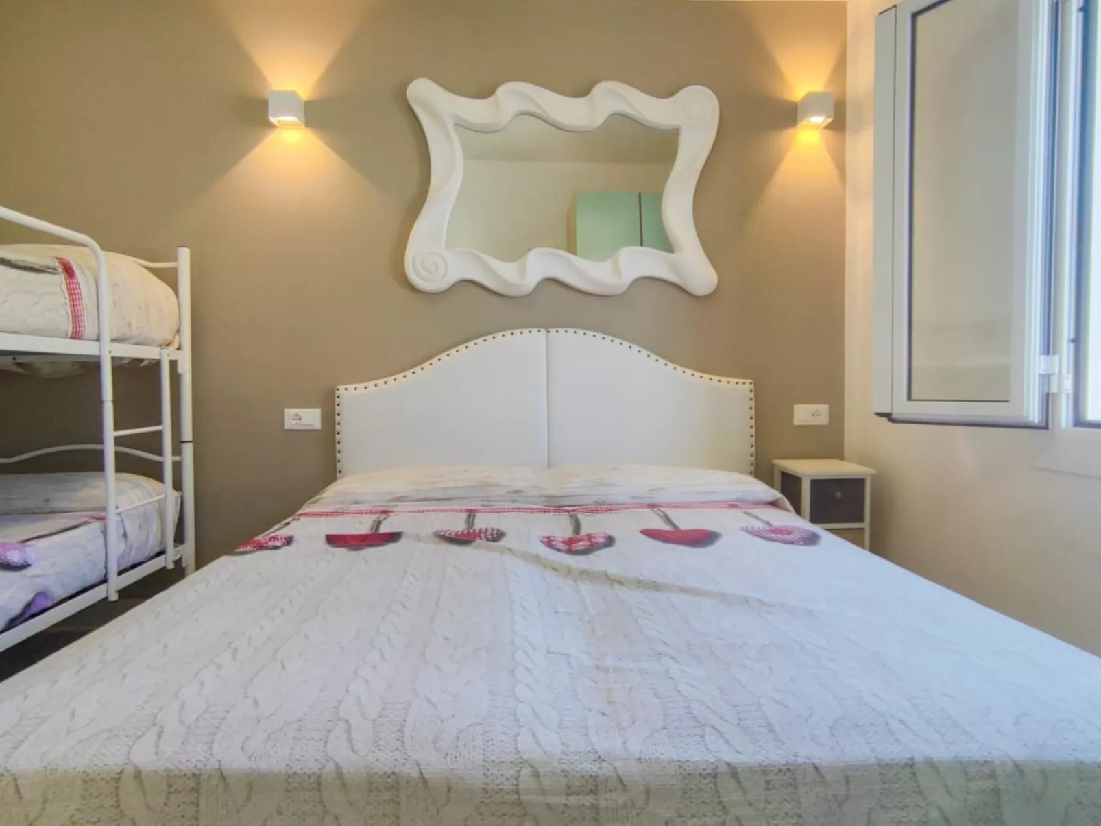 Wohnung "Villa Miami" mit Balkon im ersten Stock-Image-tags.info