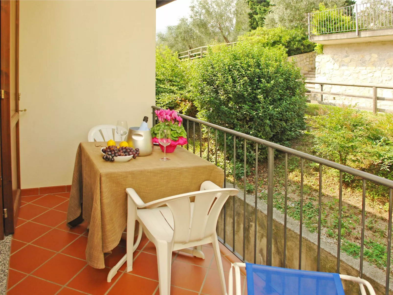 Zweizimmerwohnung mit Balkon ohne Seeblick - Binnen