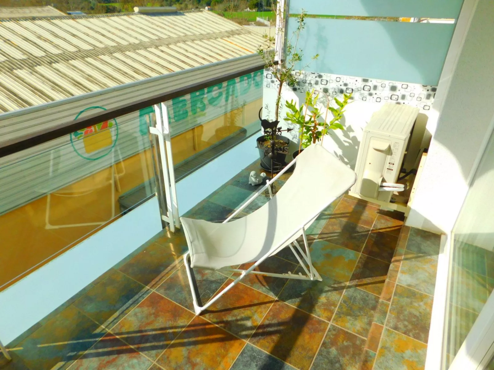 Wohnung mit privatem Parkplatz und Gemeinschaftspool-Image-tags.info