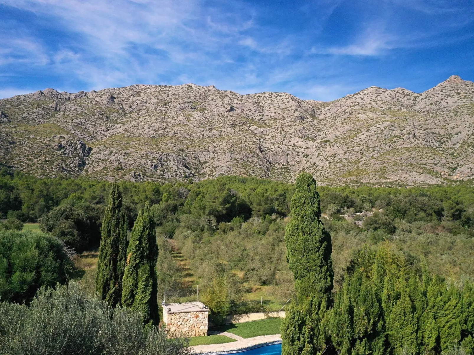 Charmante Villa in der Nähe von Cala San Vicente-Image-tags.info