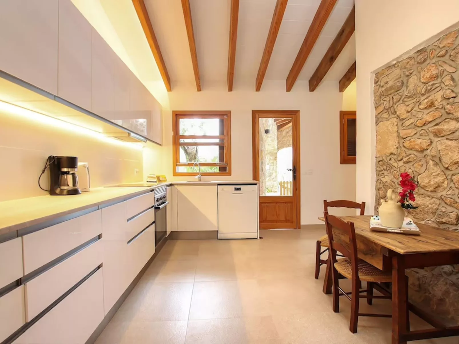 Villa Alordes, ein rustikales Haus mit fantastischer Aussicht-Image-tags.info