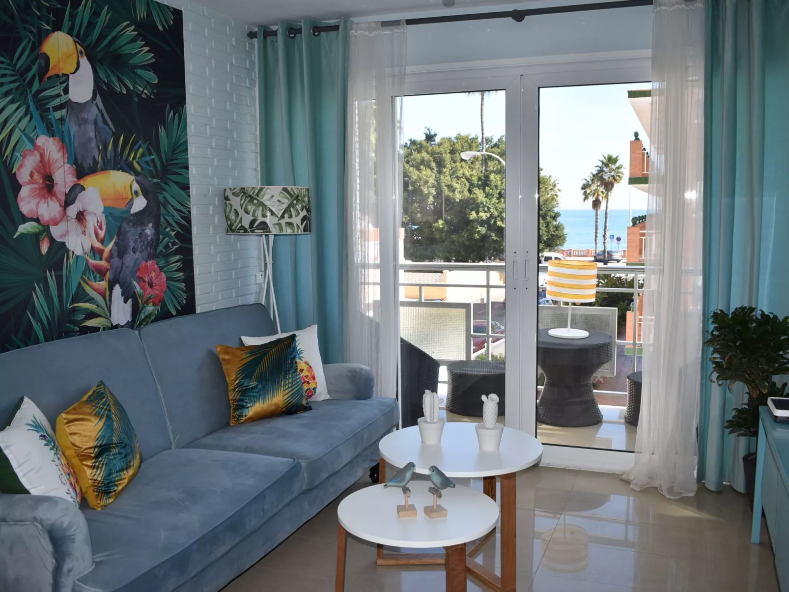 Helle und renovierte Ferienwohnung mit Balkon und tollem Blick auf das Meer - Binnen