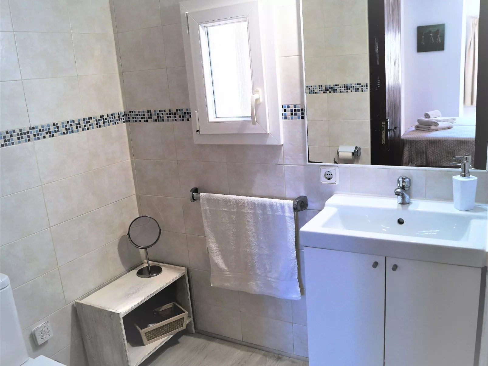 Bungalow con piscina-Image-tags.info