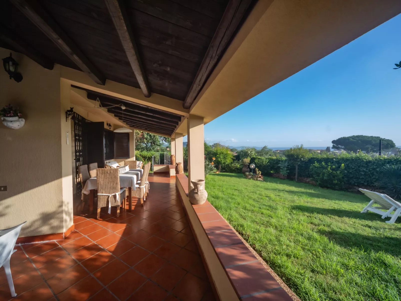 Herrliche freistehende Villa mit Meerblick und nur wenige Gehminuten vom Strand-Image-tags.info