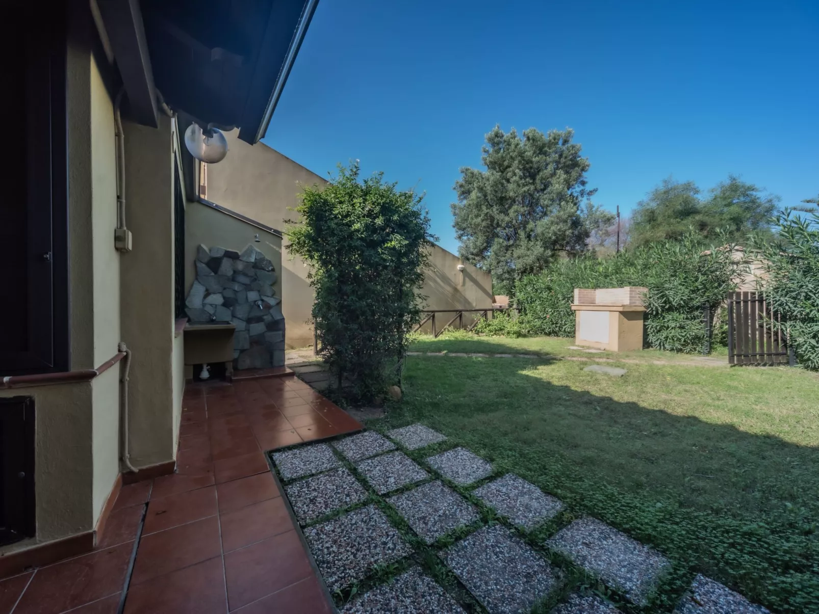 Gepflegtes Ferienhaus in Laufnähe zum Strand und mit gehobener Ausstattung-Image-tags.info