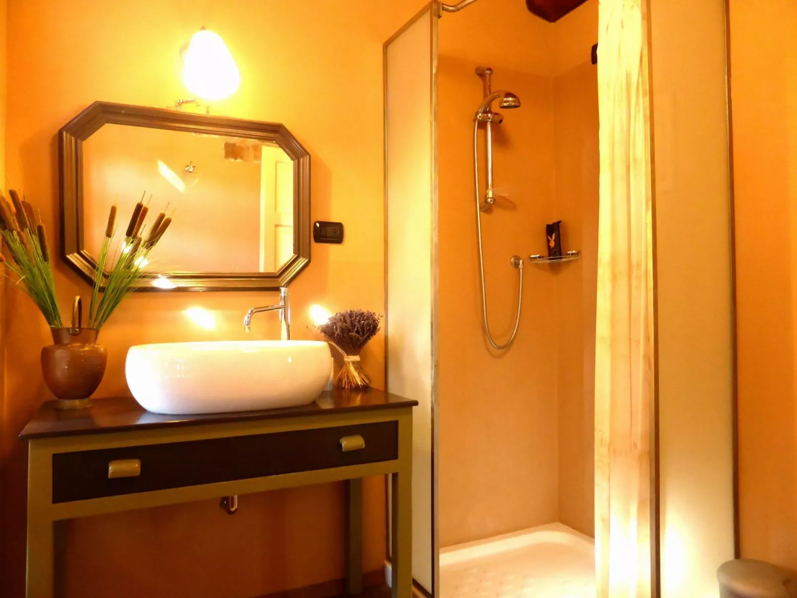 Haus mit Garten, Terrasse, in den Hügeln von Lucca-Binnen