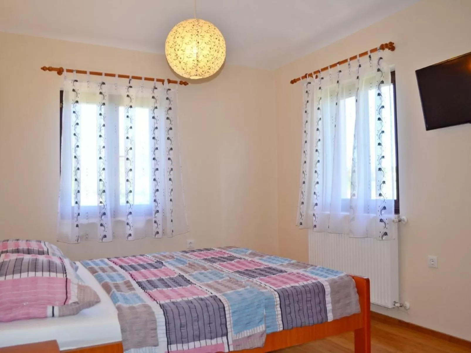 Gemütliches Ferienhaus in Medulin mit Großer Terrasse-Binnen