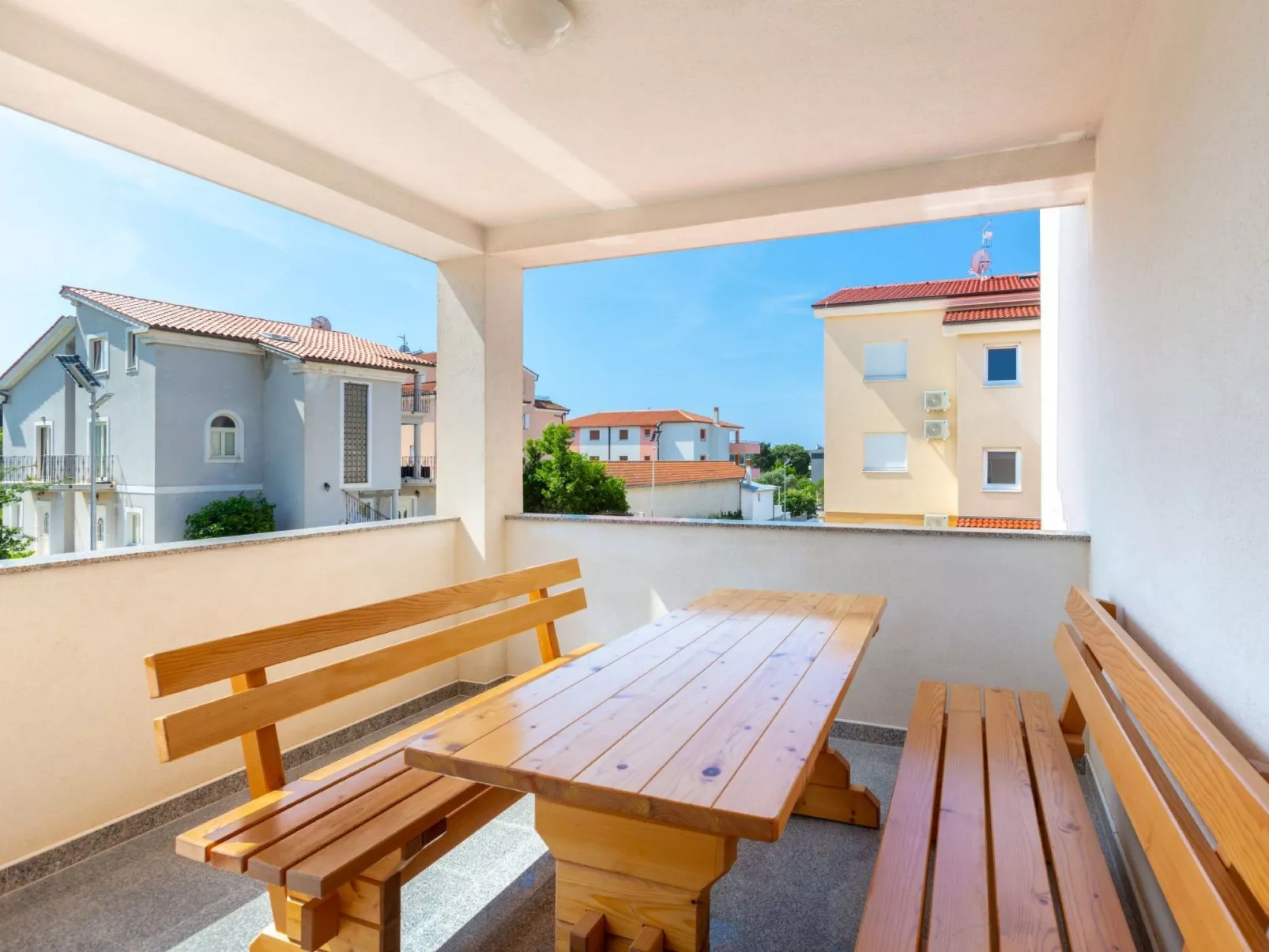 Für 7 Personen ca. 100 m&sup2; in Medulin, Istrien (Medulin und Umgebung)-Buiten