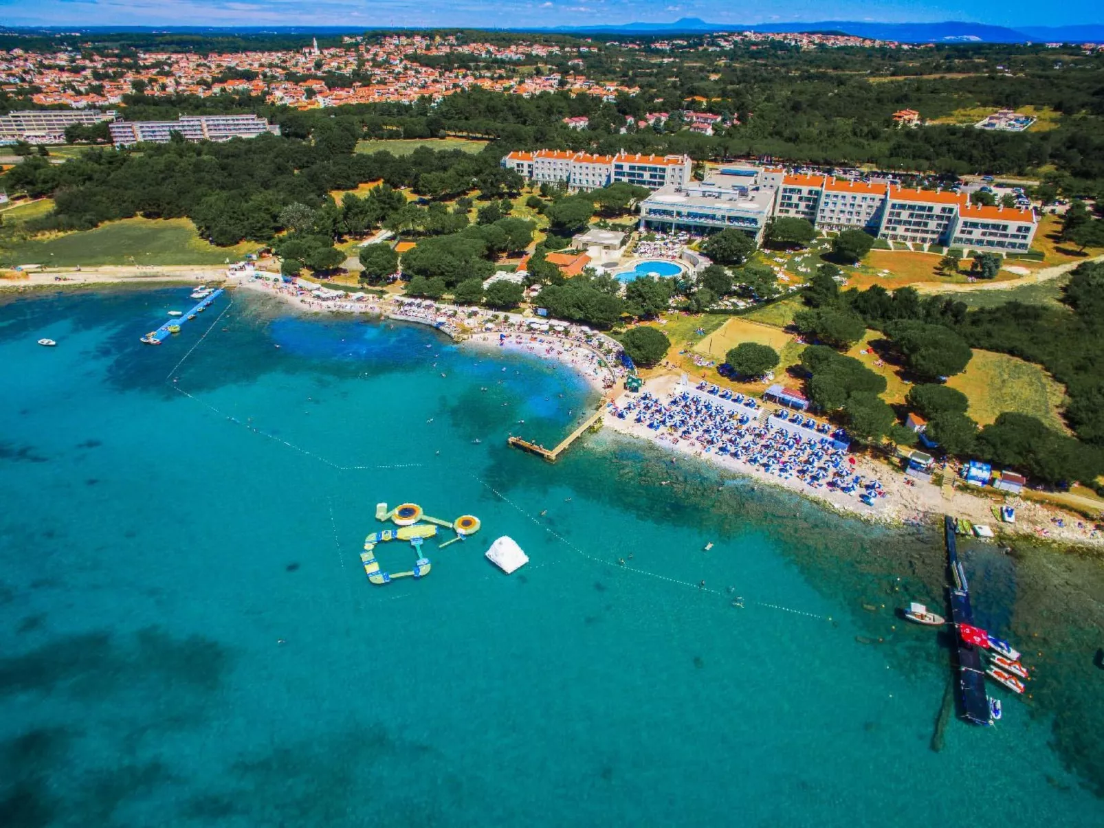 Schönes Apartment, privater Parkplatz und Strand in der Nähe-Buiten