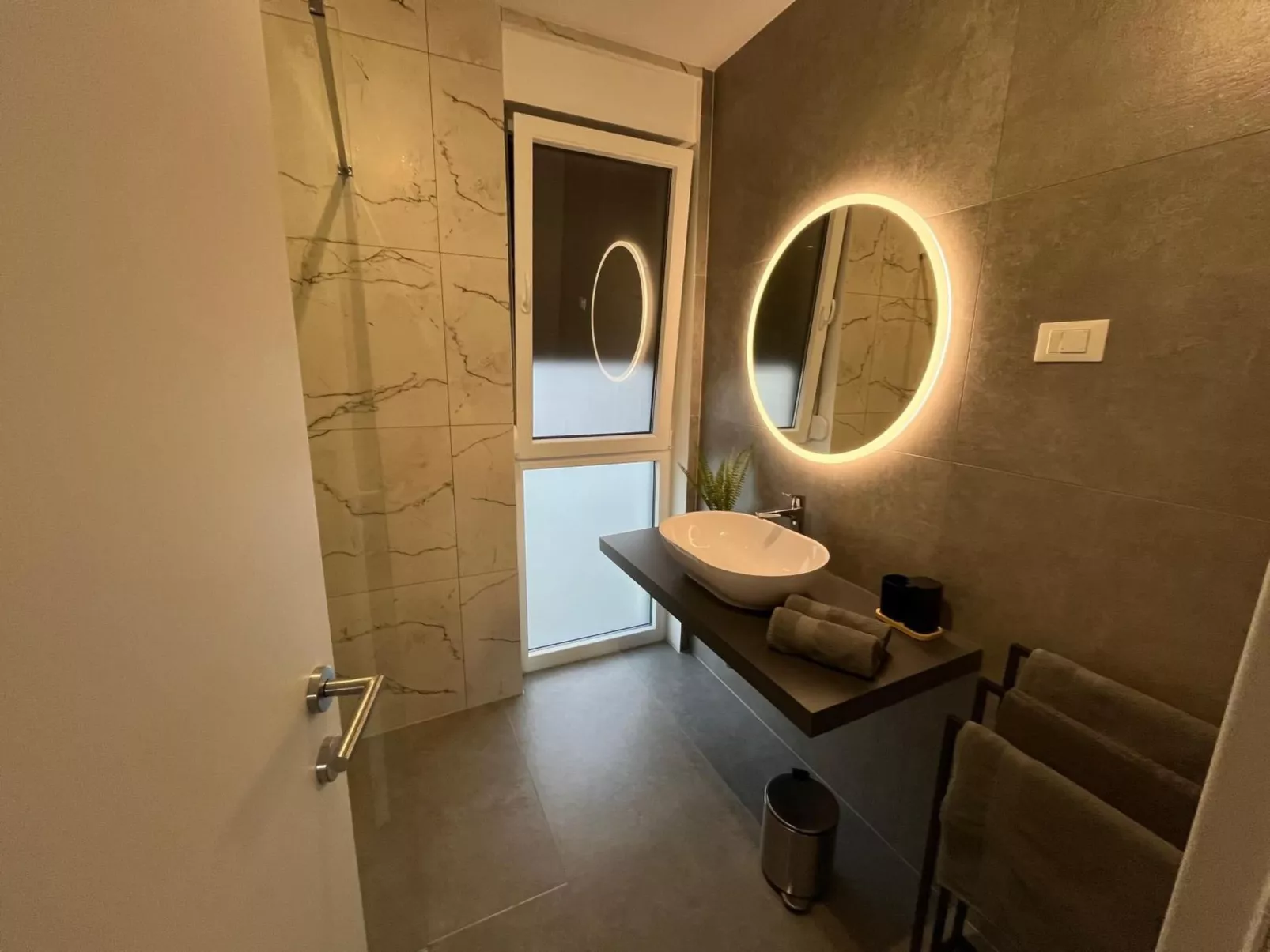 Wohnung "Sladja lux Wohnung"-Binnen