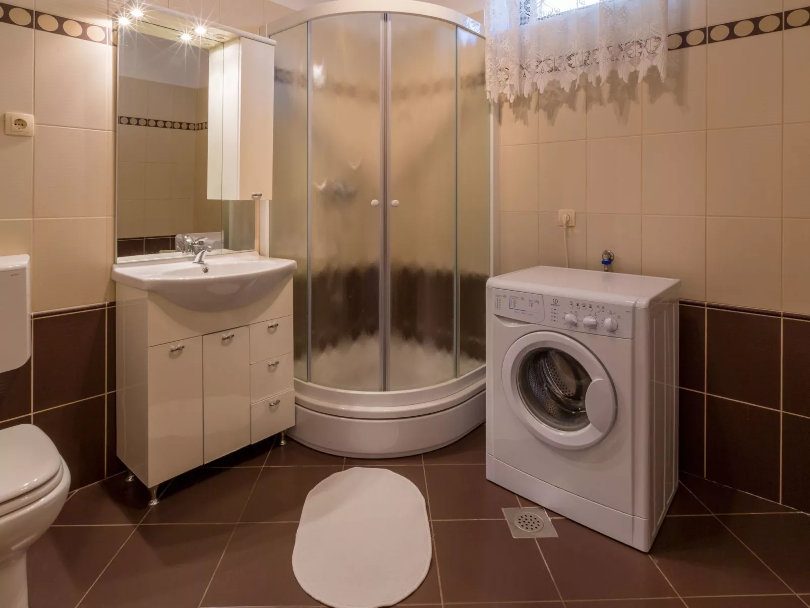 Schönes Appartement mit Terrasse-Binnen