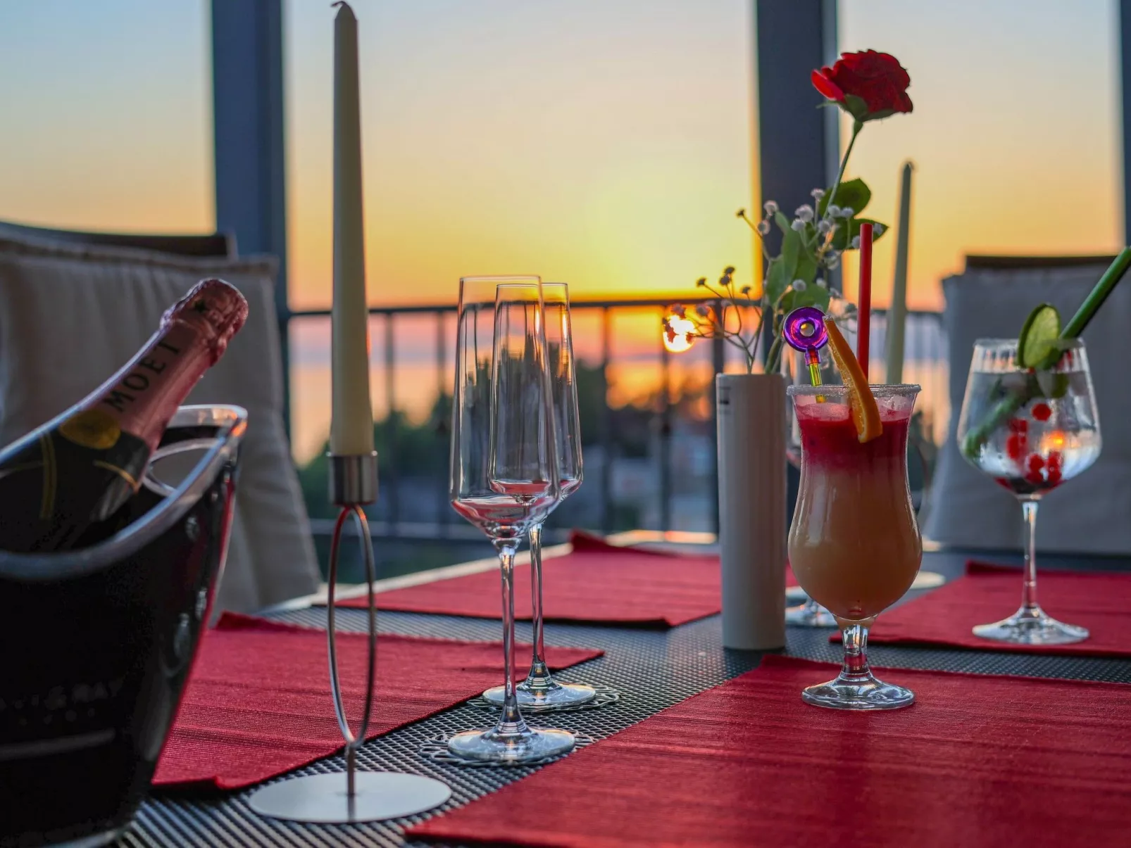 Penthousewohnung mit Whirlpool und Meerblick-Buiten