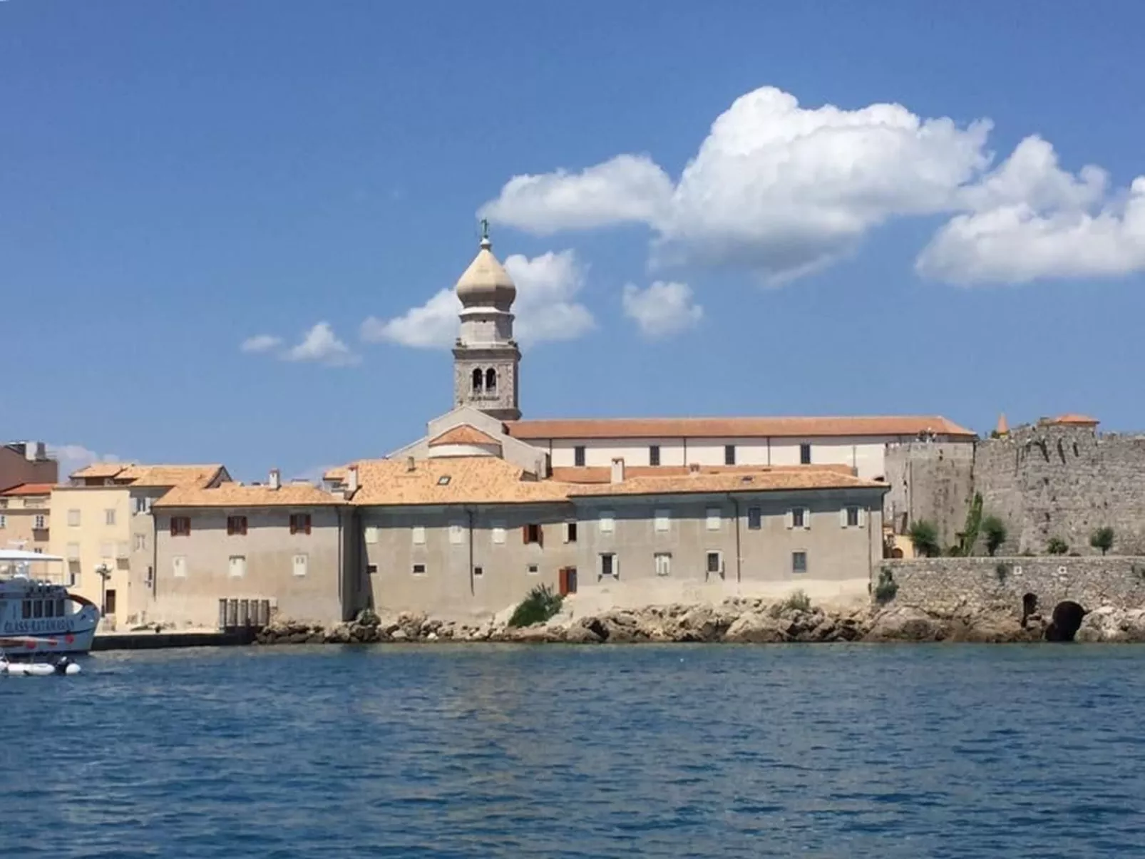 Mit Blick auf das Wasser-Buiten