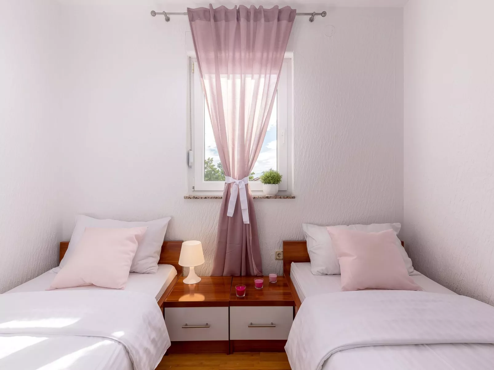Wohnung "Vila Marija" mit Gemeinschaftspool - Binnen