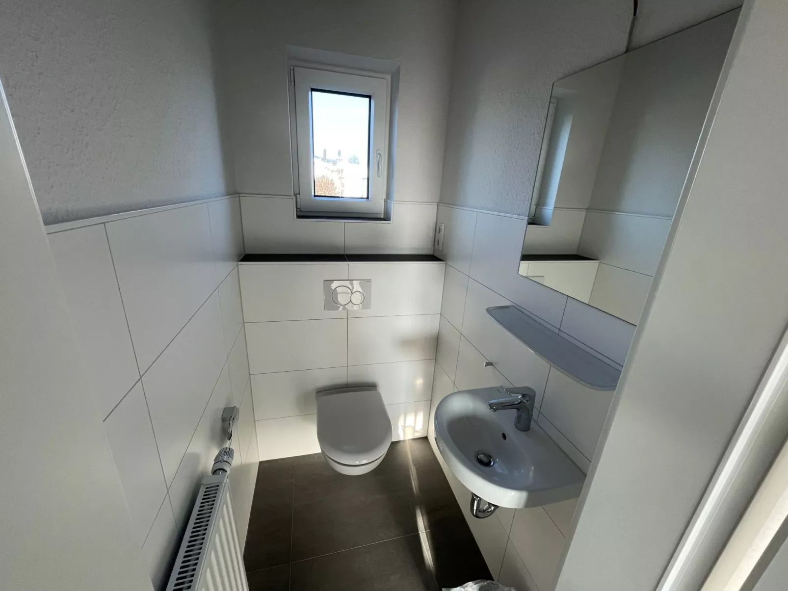 G6 Freistehendes Haus mit Garten und Wallbox-Image-tags.info