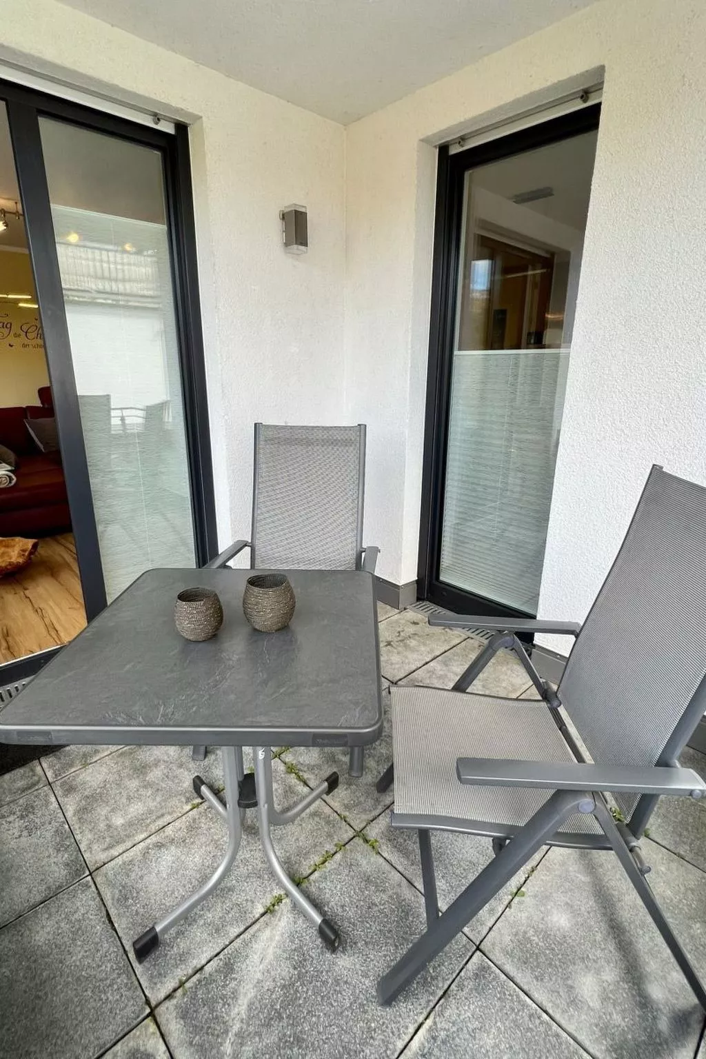 Moderne Wohnung mit Parkplatz und Rheinblick-Buiten