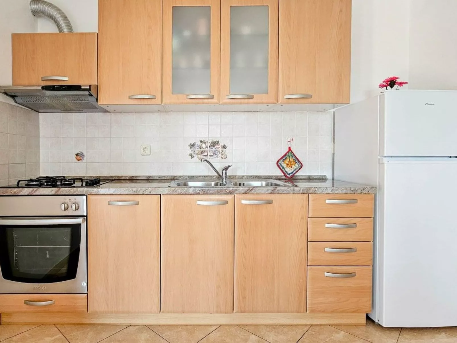 "Viola" mit Balkon-Binnen