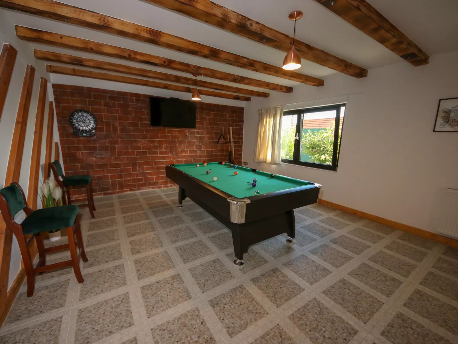 Gemütliche Villa Gabriel mit Schwimmbad-Binnen