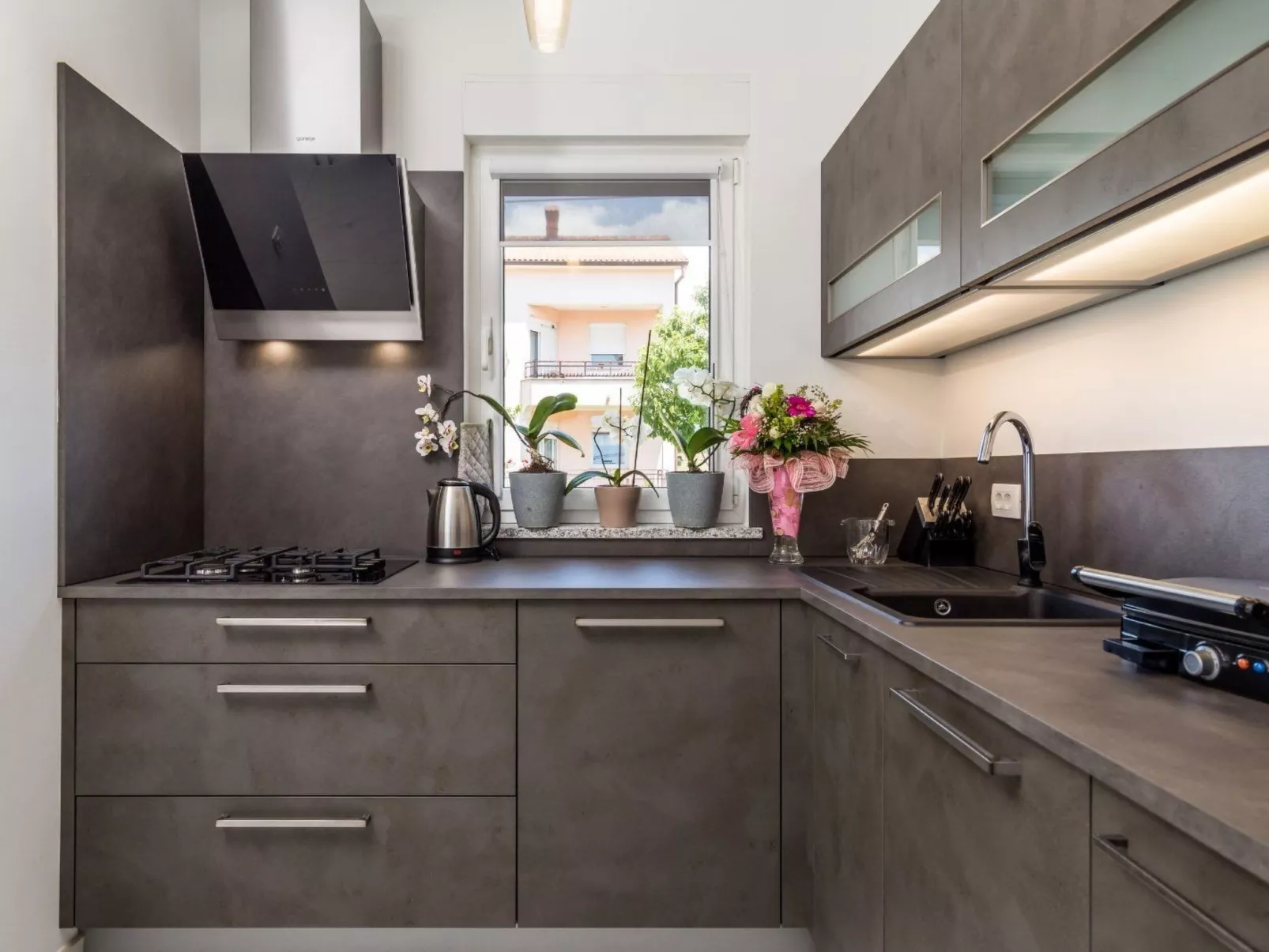 Schönes Haus für 8 Personen mit großem Schwimmbad-Binnen