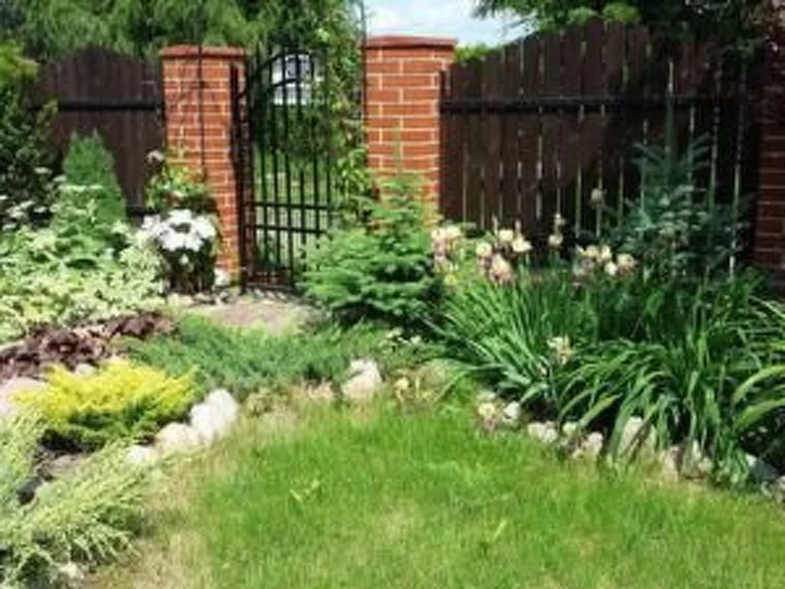 Magnolienhaus mit Sauna und Jacuzzi-Buiten