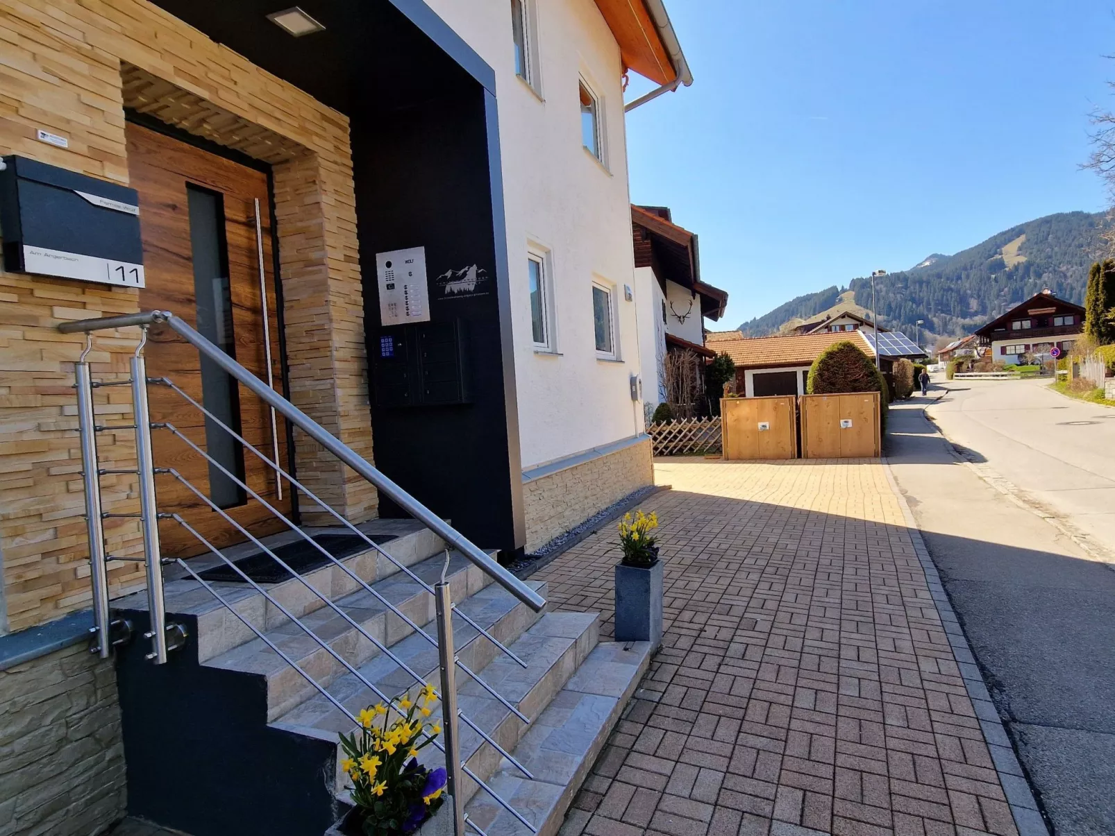 Ruhige-Ferienwohnung mit Süd Balkon in Zentrum-Buiten