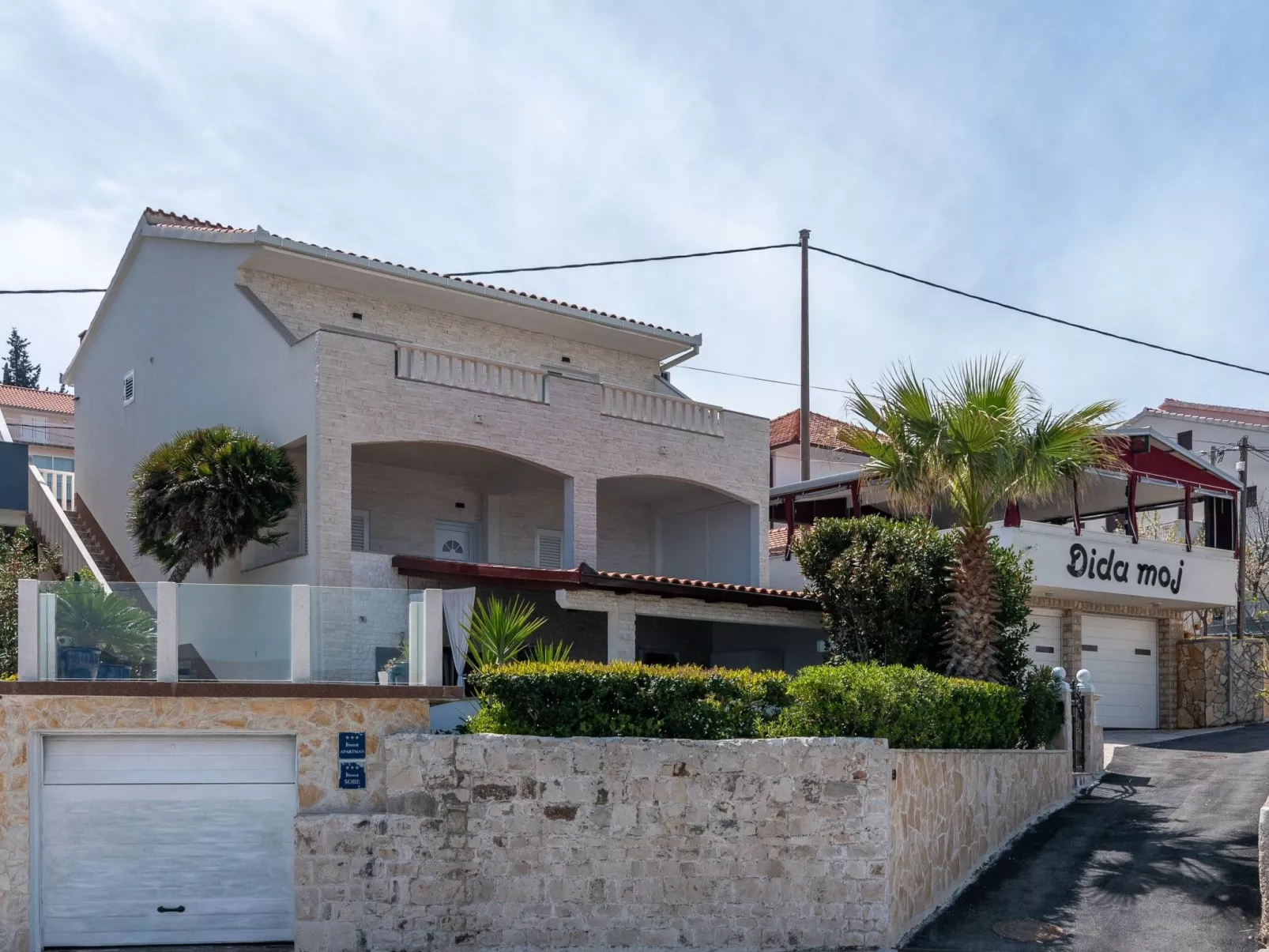 Geräumige Ferienwohnung mit Meerblick-Buiten