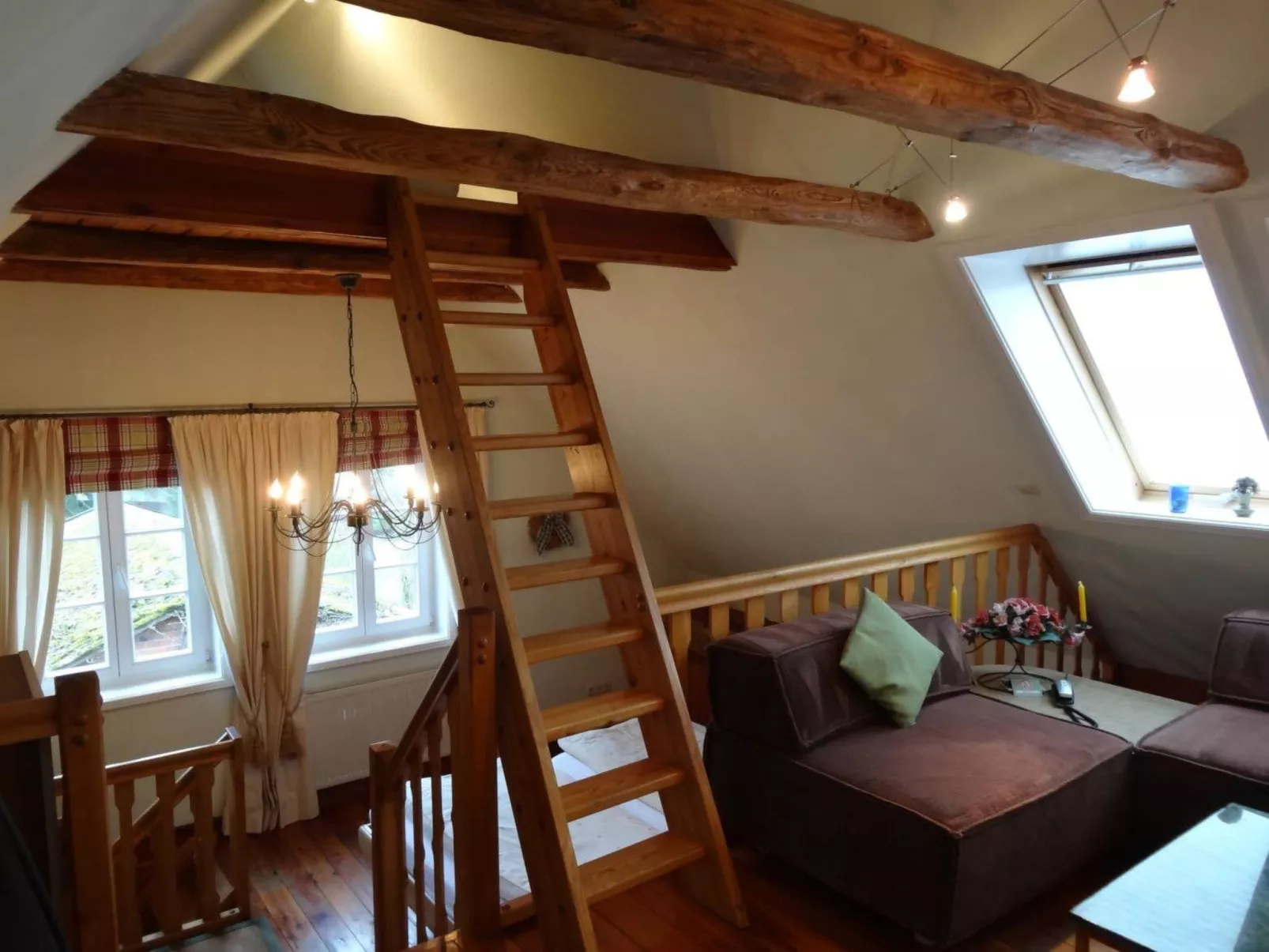 In ehemaliger Dorfschule am Dorfrand-Binnen