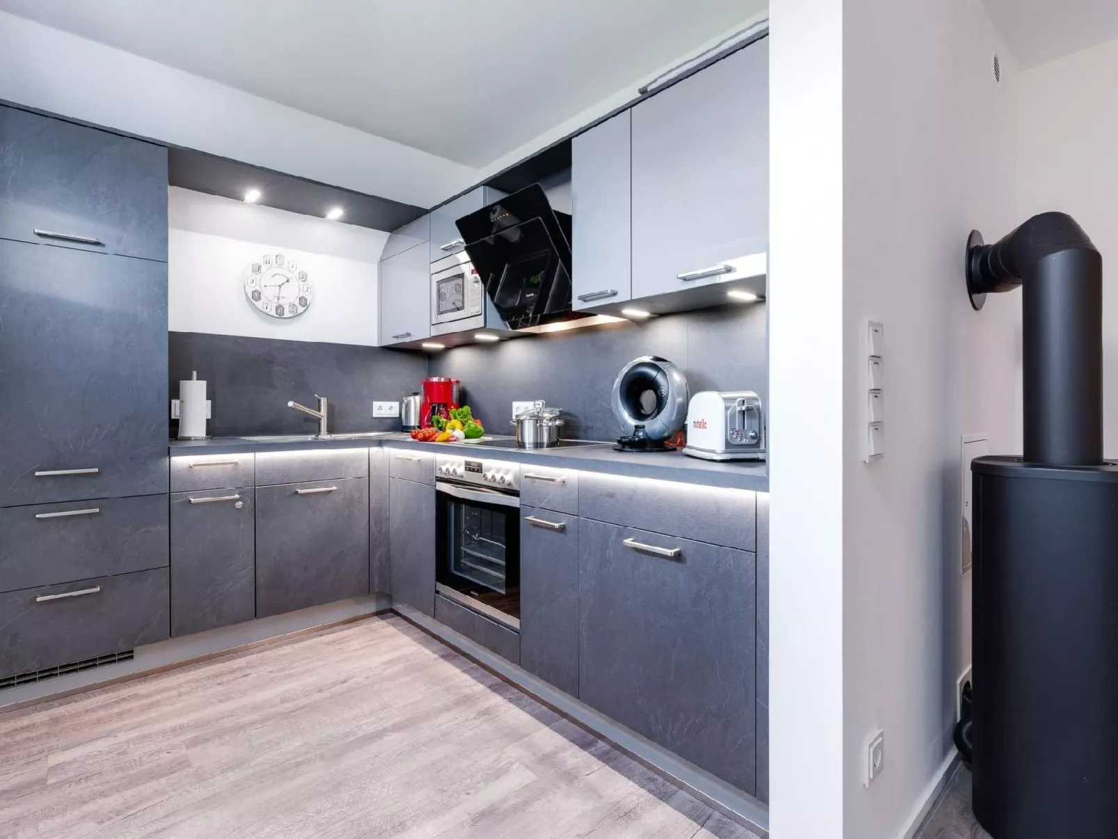 Fewo Kapitän James Cook, E-Ladesäule, Wasserbett-Binnen