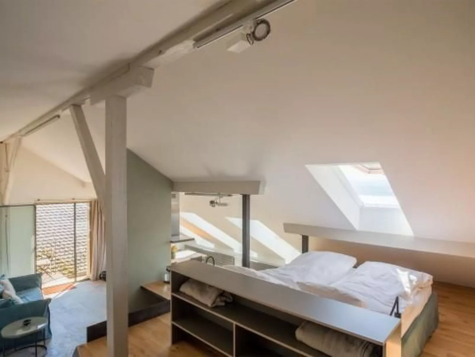 Loft auf zwei Ebenen-Binnen