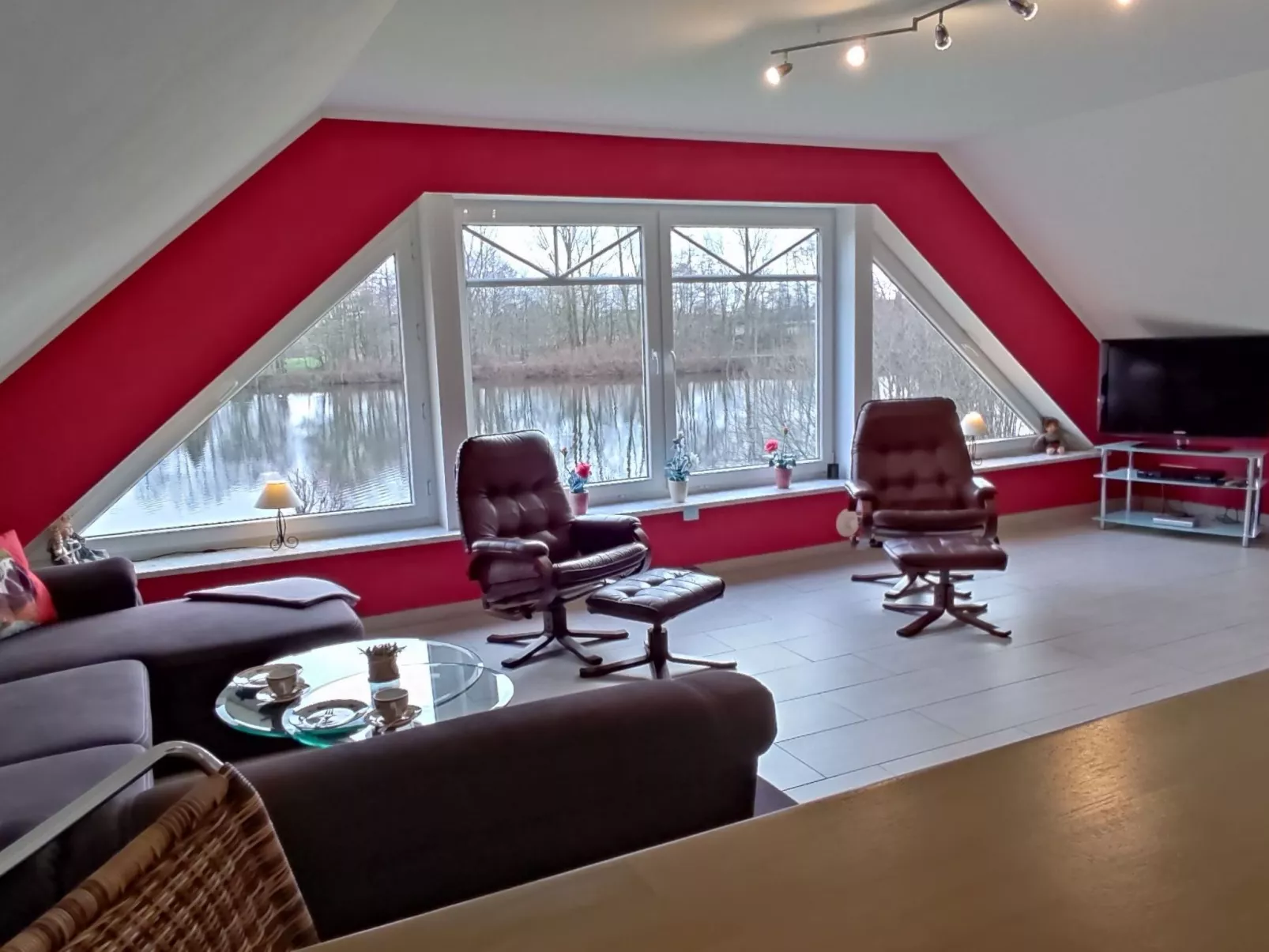 Haus am Kiessee mit direkter Angelseelage-Binnen