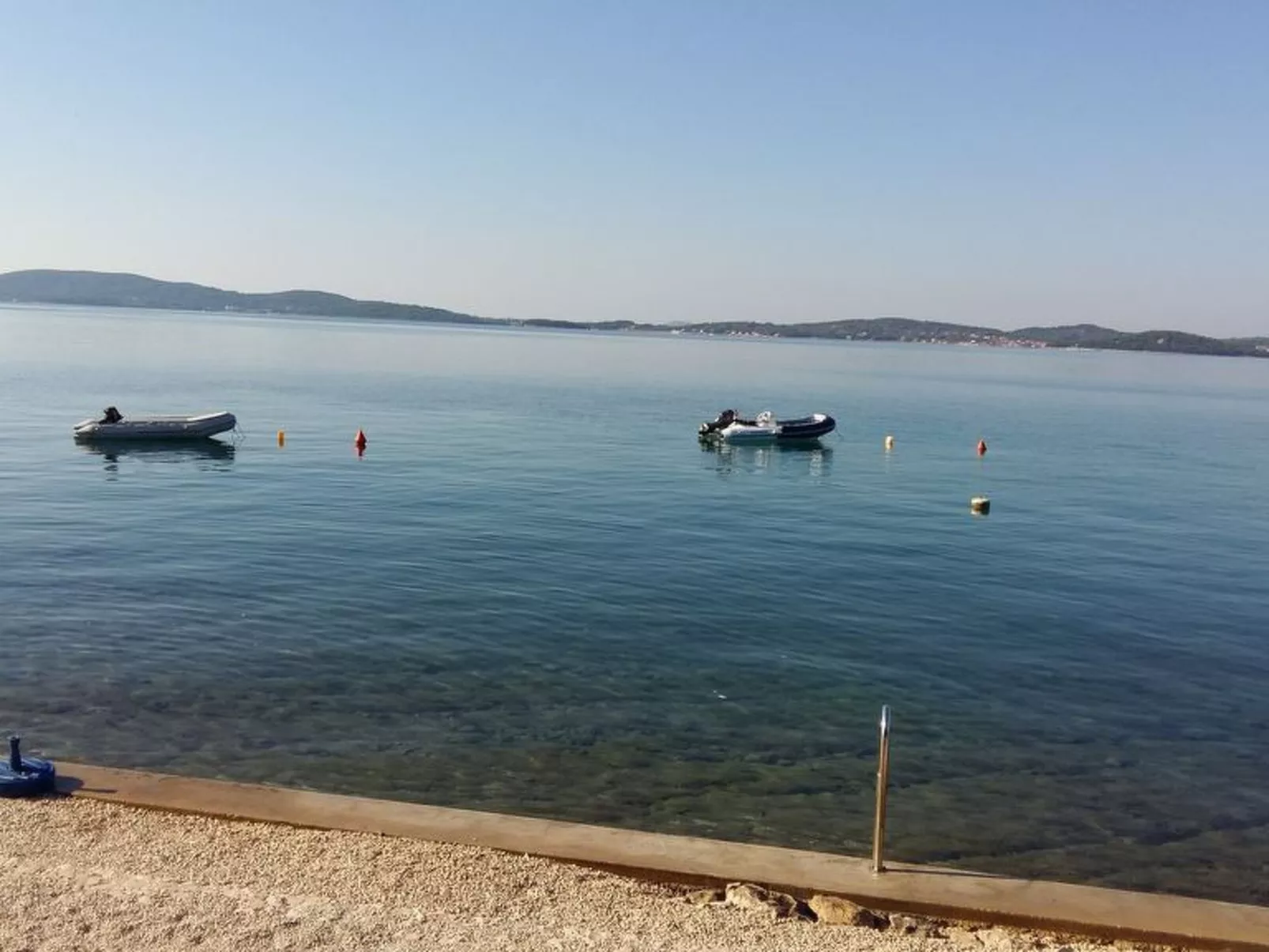 Apartment Cinthija mit Balkon direkt am Strand-Image-tags.info