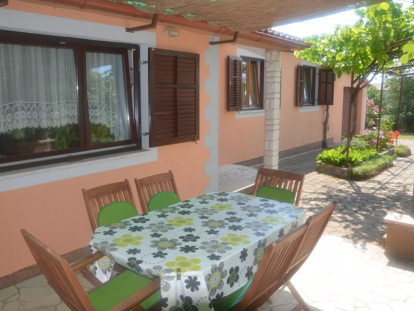 Landgut "Fragola" mit Blick auf die Berge-Buiten