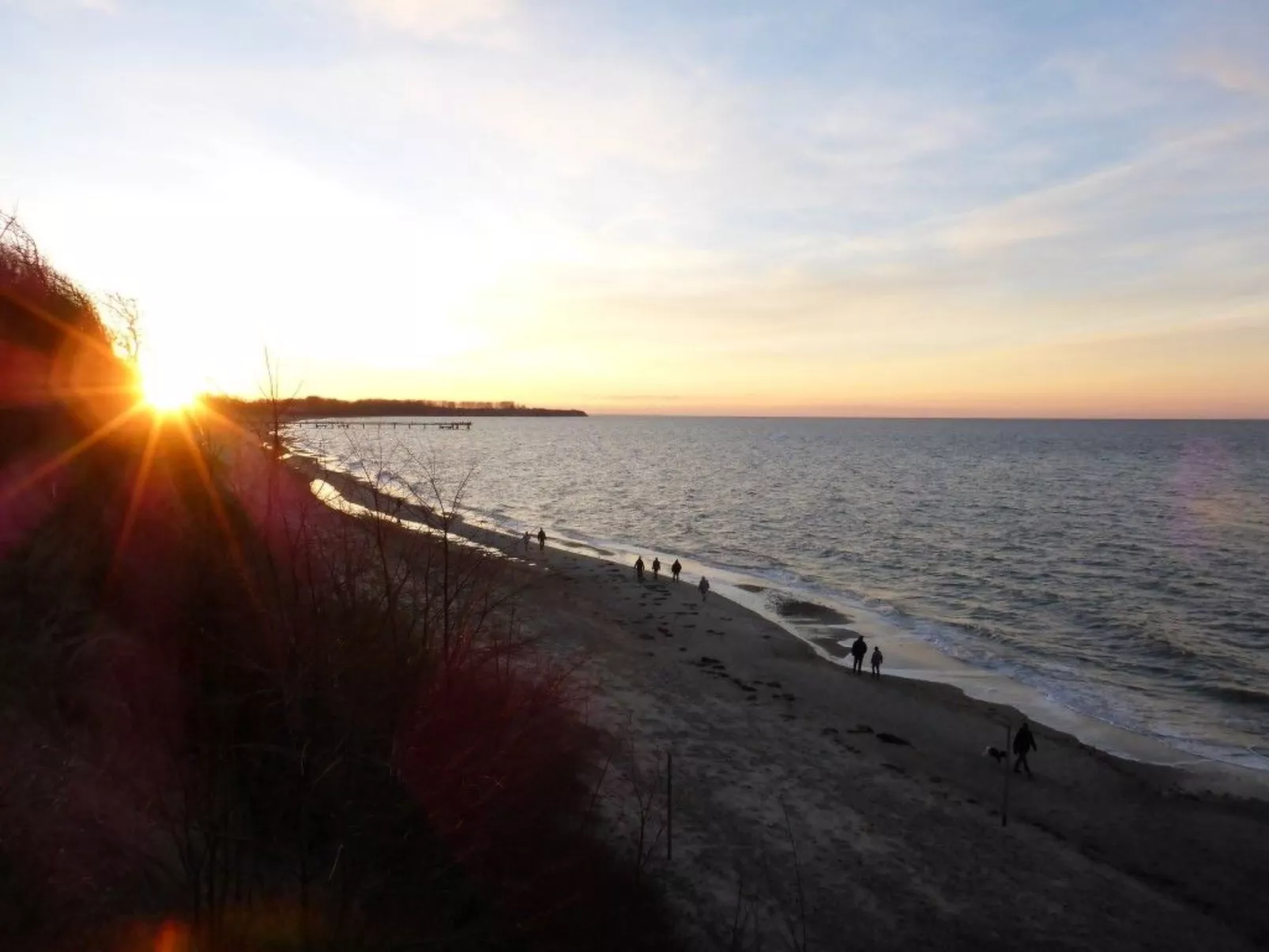 Behagliches Ferienhaus mit Garten und Terrasse-Buiten