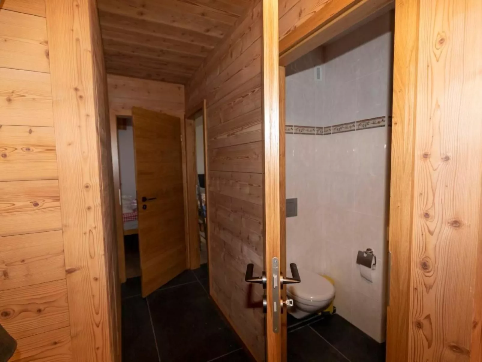 3 Zi FeWo App 23. Le Miroi an Skipiste-Binnen