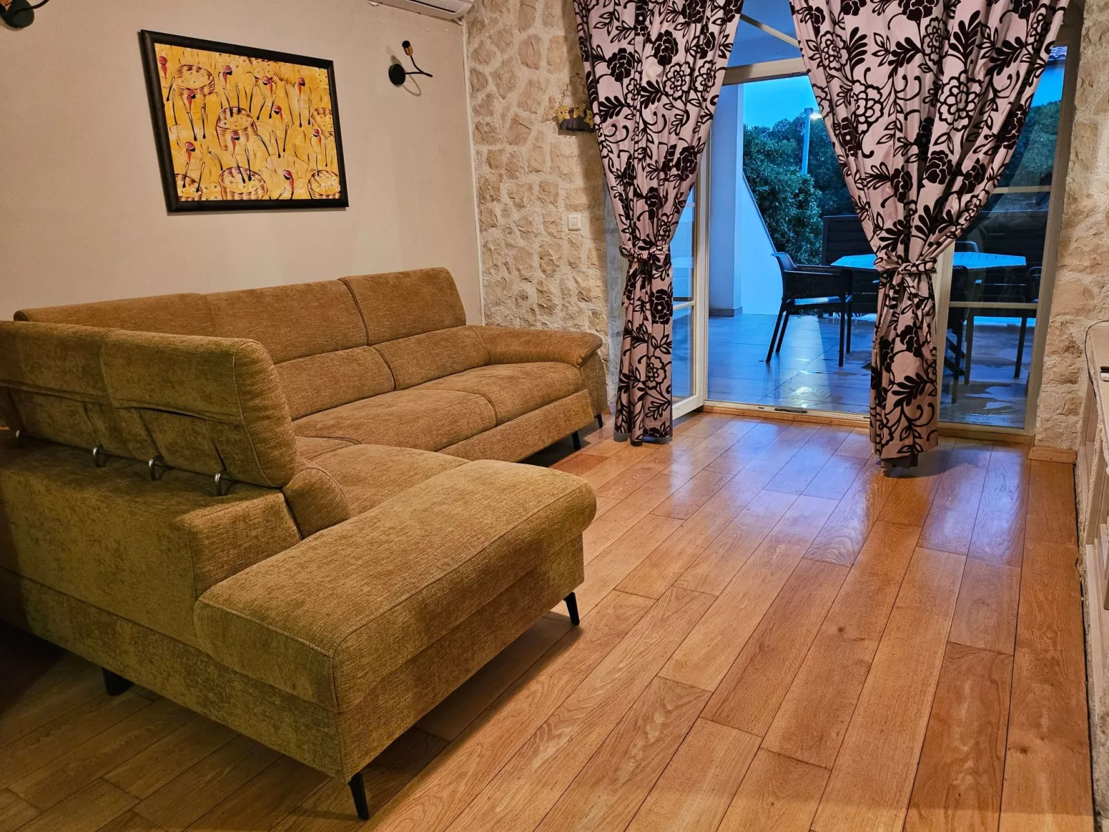 "Jeger" mit Terrasse-Binnen