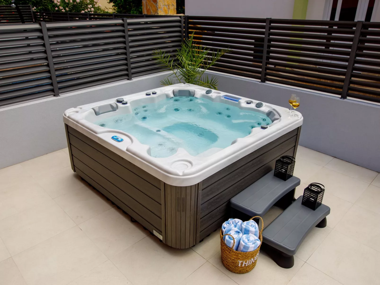 "Villa Tango2" mit Blick auf das Wasser-Buiten